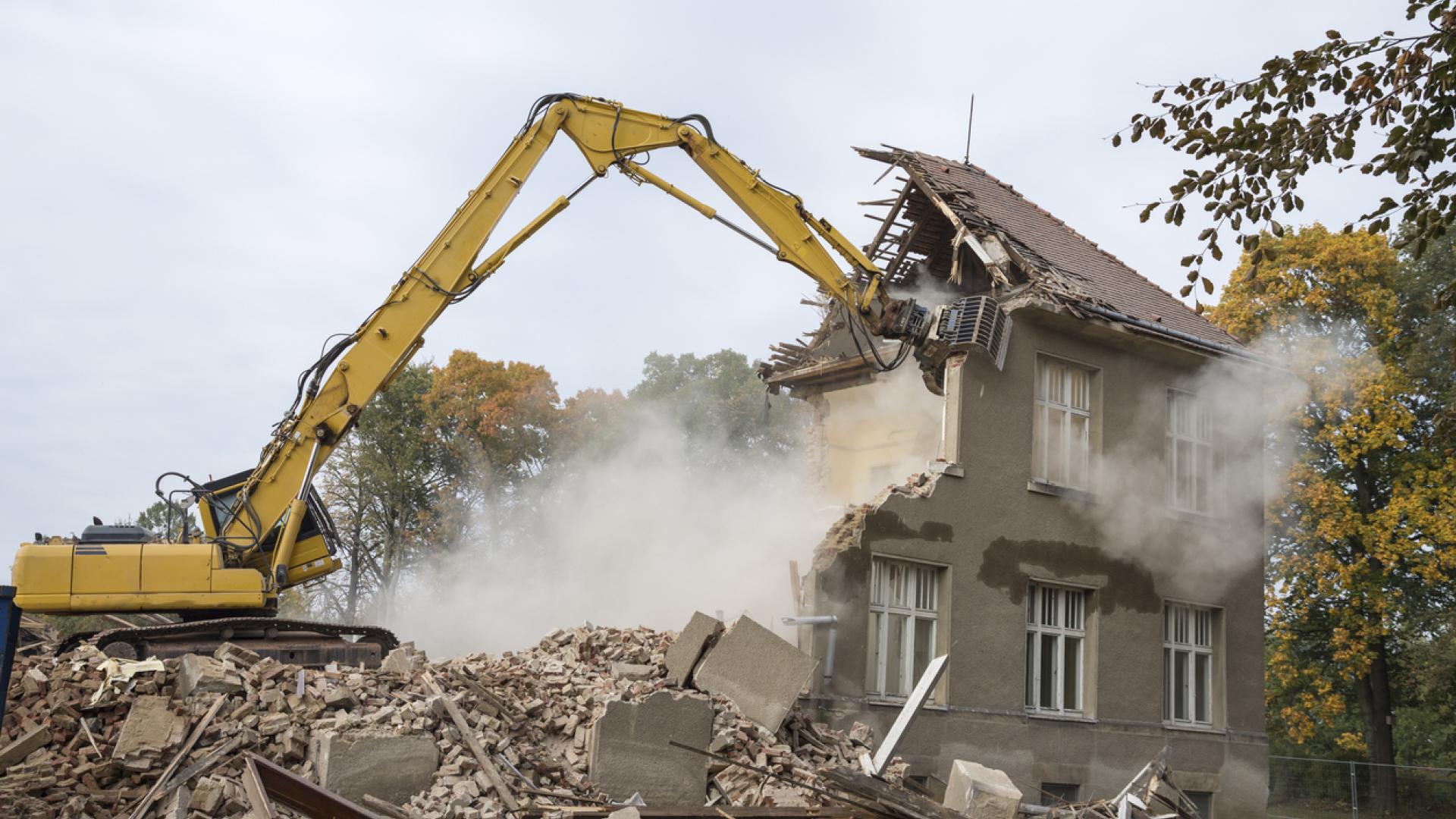 House being demolished
